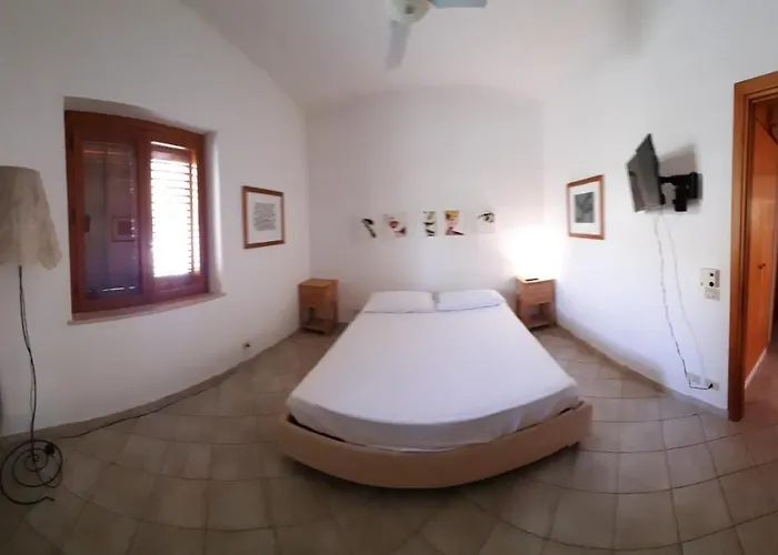 Punta Lunga * Фавиньяна